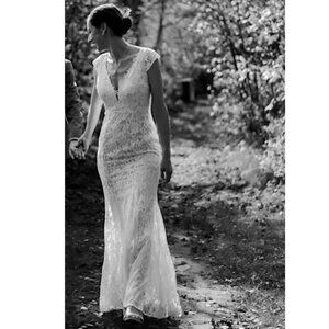 Lulus Cream White Lace Maxi Dress NWT